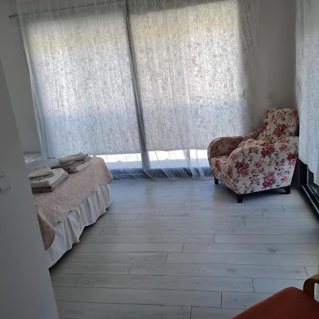 De-lale Hotel 2*