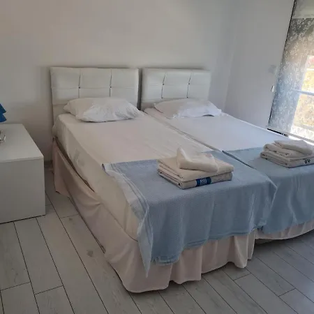 De-lale Hotel